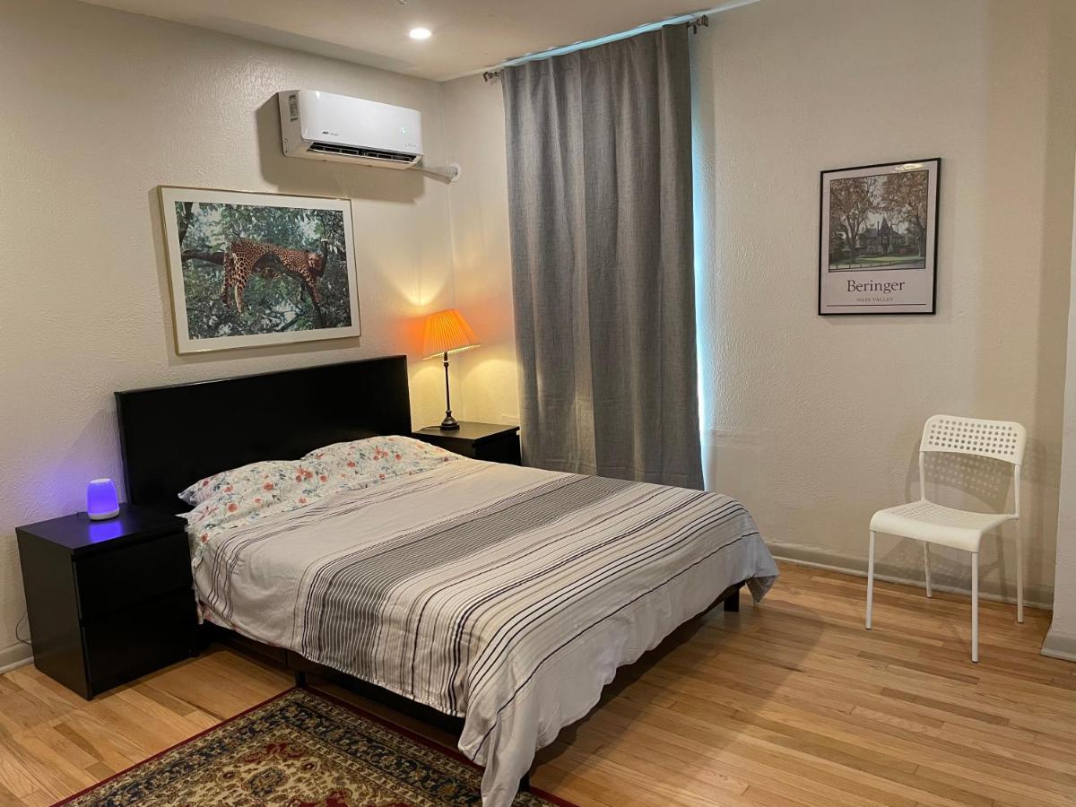125-#3 Comfy Cozy 1ba Nearby Riverwalk Apartment *