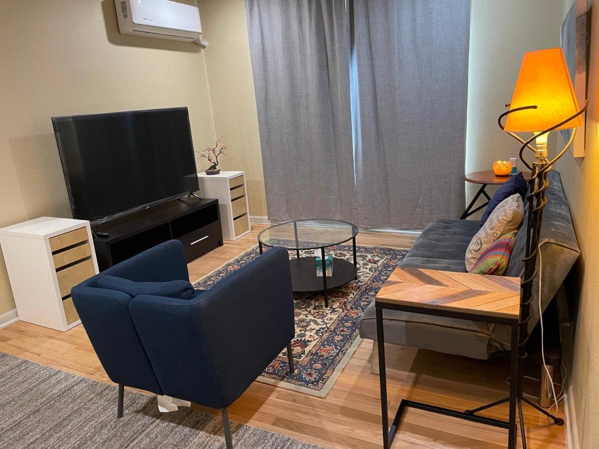 Apartment 125-#3 Comfy Cozy 1ba Nearby Riverwalk