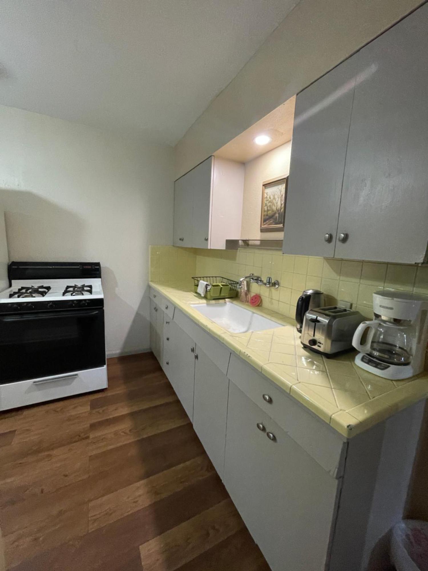 Apartment 125-#3 Comfy Cozy 1ba Nearby Riverwalk